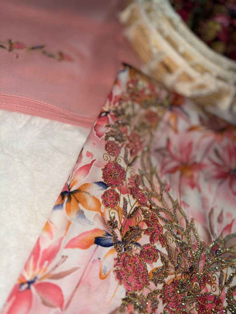 مخور إندونيسي حرير زهري