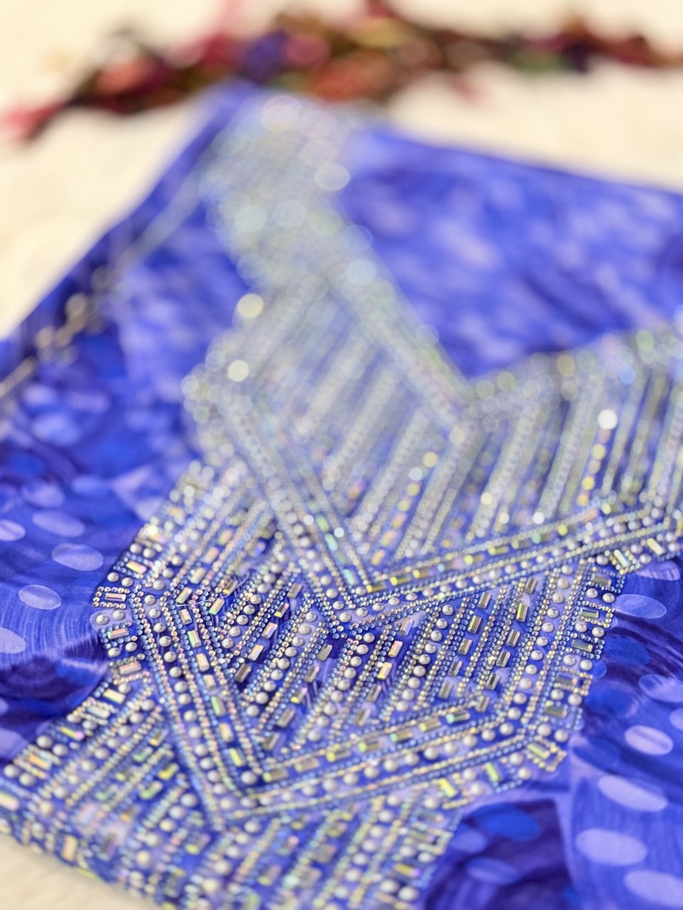 مخور حرير إندونيسي أزرق