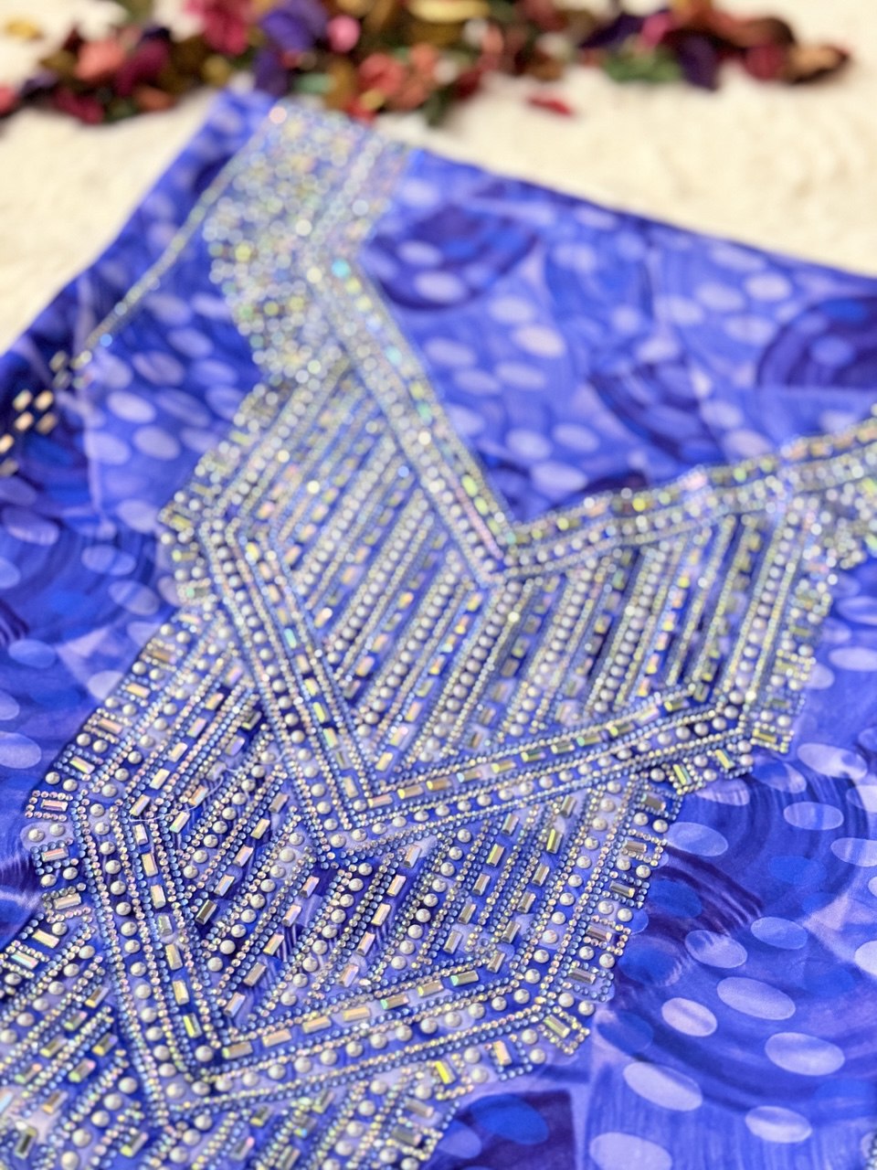 مخور حرير إندونيسي أزرق